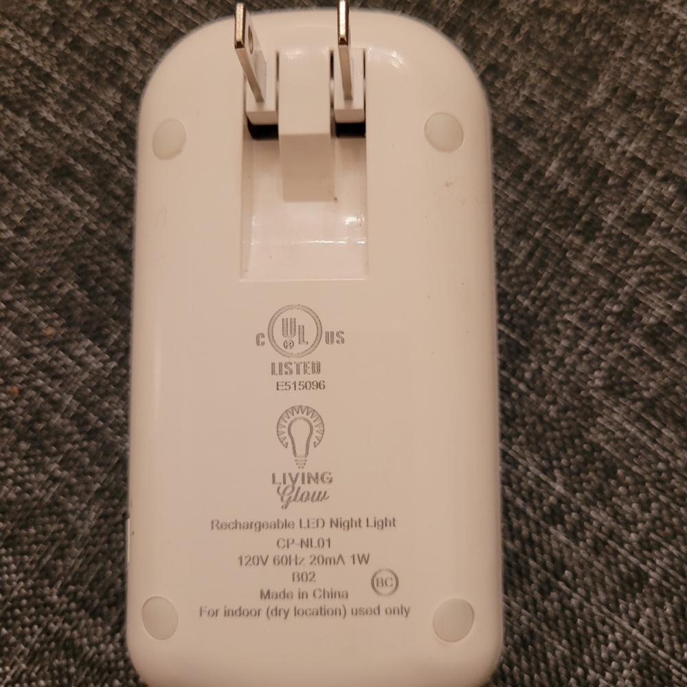 Rechargeable flashlight - Picture 2 of 6